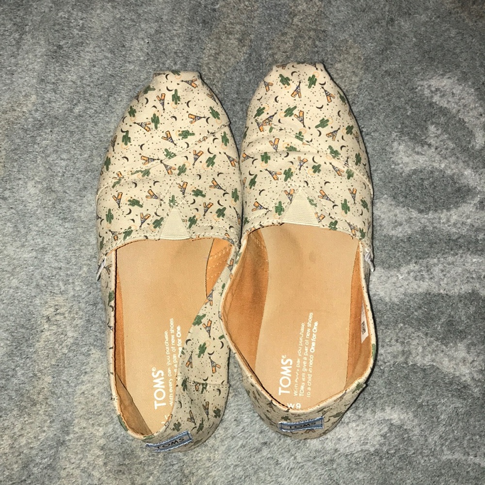 Toms